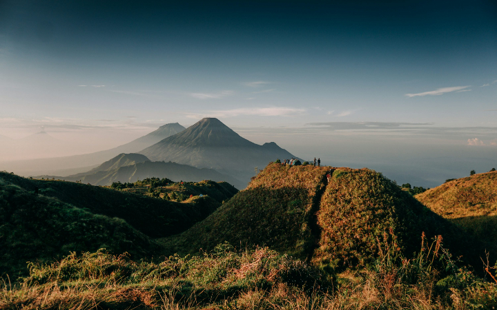 Ada gunung di Indonesia yang bisa didaki dalam waktu singkat dan sangat cocok untuk pemula tanpa menghabiskan waktu dan tenaga.