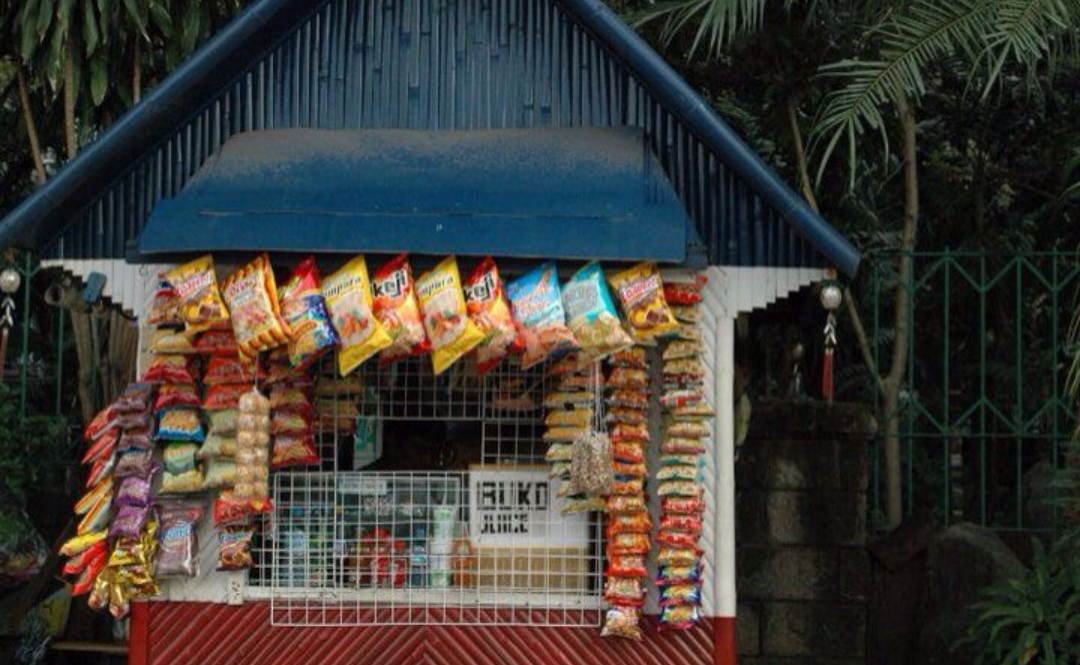 Ada surga camilan murah di sudut-sudut gang Tulungagung warung-warung kecil yang sering luput dari perhatian ini justru jadi tempat favorit anak-anak, remaja, hingga orang dewasa.