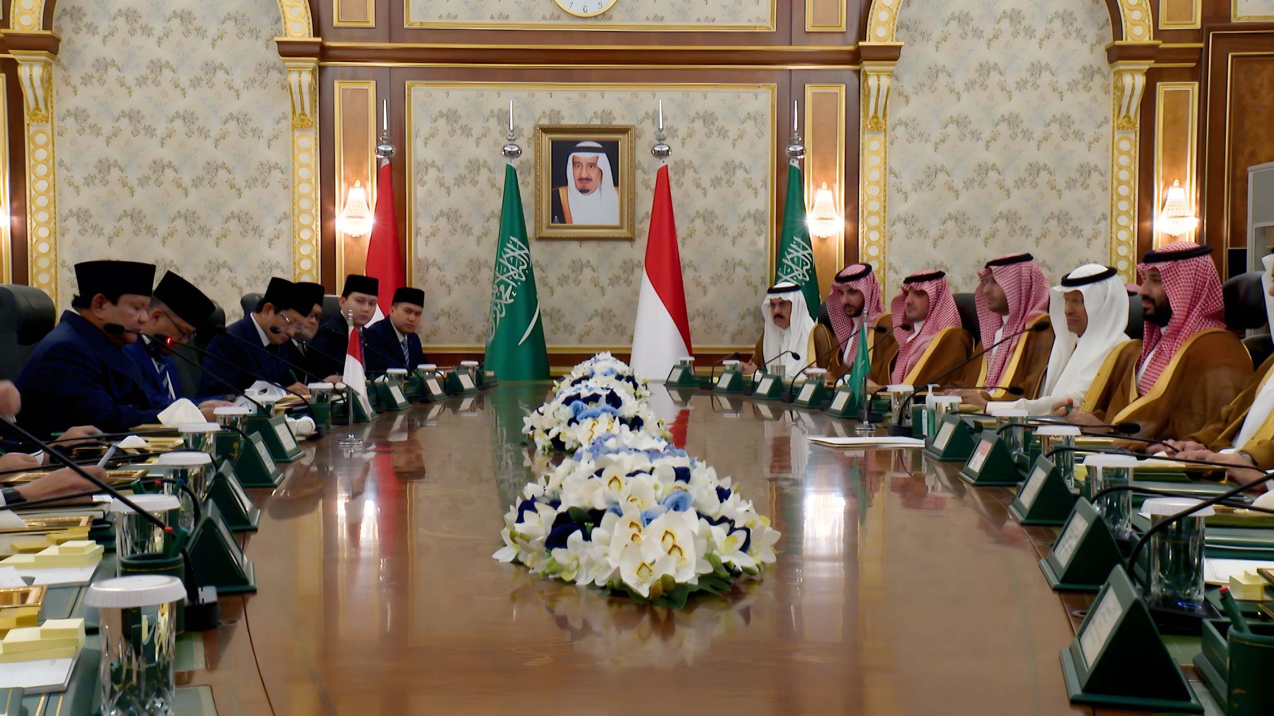 Presiden Prabowo Subianto dan Putra Mahkota Arab Saudi Pangeran Mohammed bin Salman Al Saud (MBS) sepakat memperkuat kerja sama untuk peningkatan fasilitas pelayanan ibadah haji.