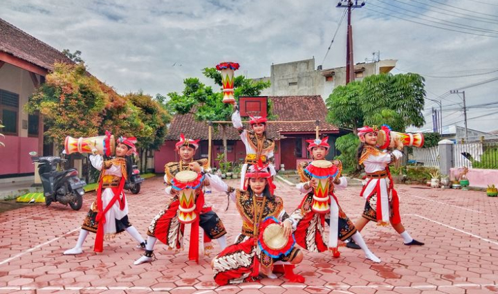 Reog kendang asal Tulungagung kini masih lestari dan memiliki sejarah yang lama.