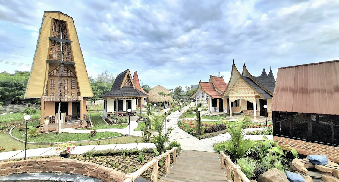 Taman Bhinneka Nusantara di Surabaya hadir sebagai wisata edukasi baru yang ajak anak-anak belajar toleransi dan keberagaman.