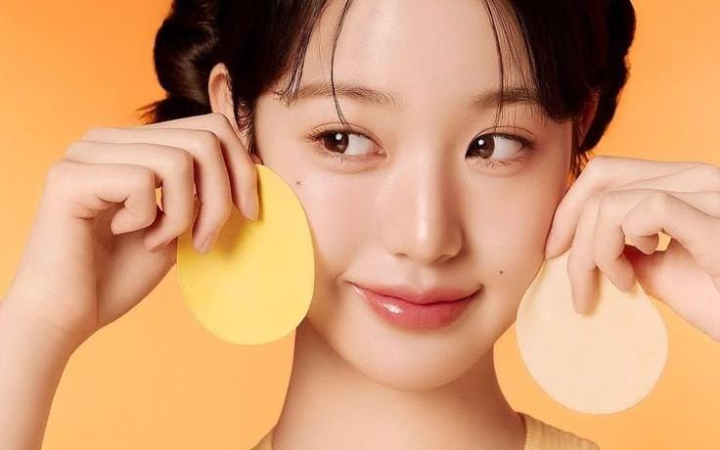 Korea Selatan selalu menarik untuk dibahas. Mulai dari musik, drama Korea, makanan, hingga gaya hidup yang diterapkan oleh masyarakat negeri ginseng tersebut.