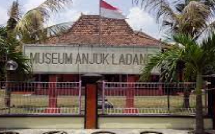 Museum Anjuk Ladang Rekomendasi Tempat Wisata Edukatif