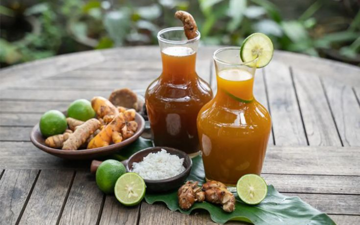 Tulungagung tidak hanya dikenal dengan kekayaan budaya dan kulinernya, tetapi juga menyimpan ragam minuman tradisional khas yang jarang diketahui banyak orang.