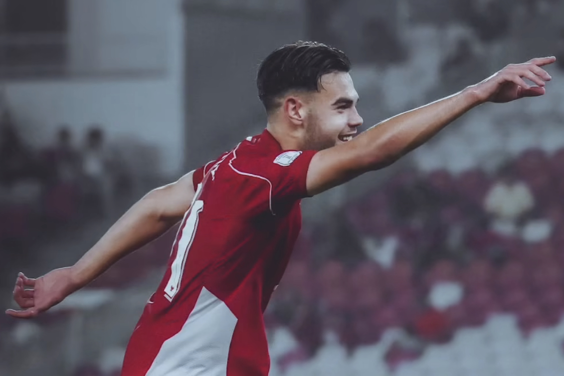 Jens Raven menari ala anak pacu jalur usai cetak gol di Piala AFF U-23. Selebrasi unik ini langsung viral dan tuai pujian karena angkat budaya lokal.