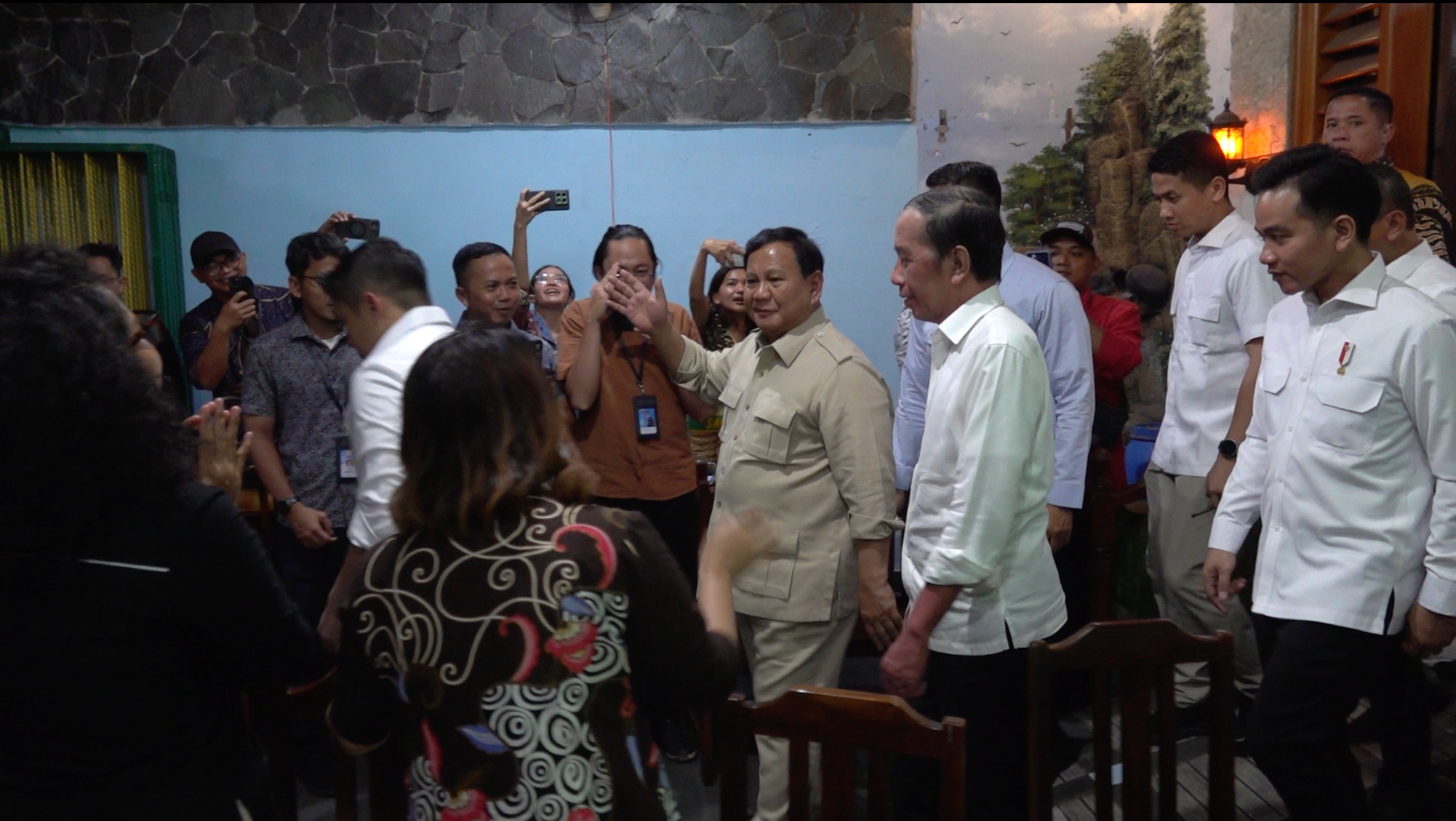 Di tengah jadwal padat kunjungan kerja Presiden Prabowo Subianto ke Solo, ada satu momen menarik.
