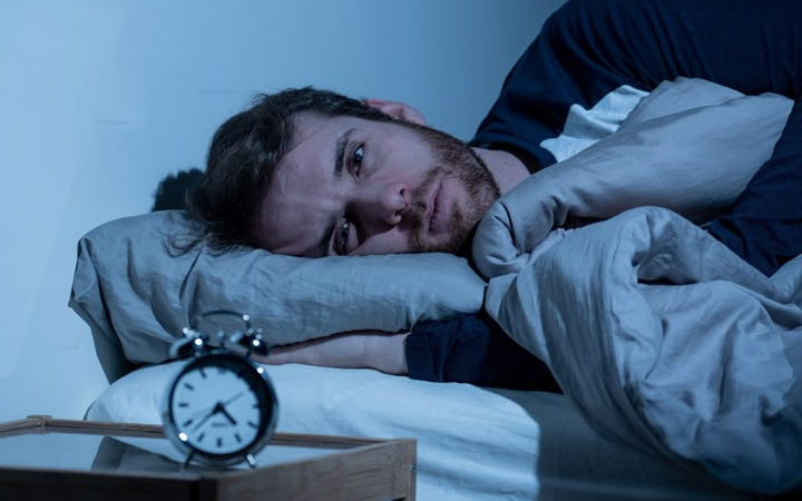Kesulitan tidur atau insomnia adalah masalah umum yang dialami banyak orang termasuk warga Tulungagung.