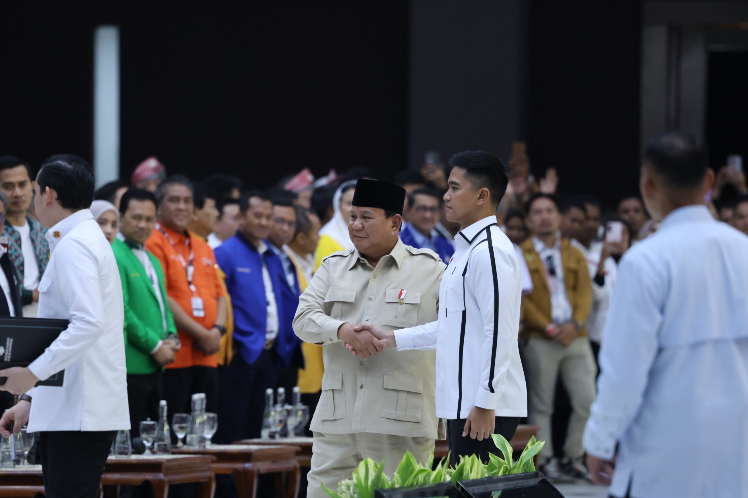 Presiden Prabowo membuka cerita, dalam pidatonya saat menutup Kongres Partai Solidaritas Indonesia (PSI) di Solo, Minggu (20/7/2025).