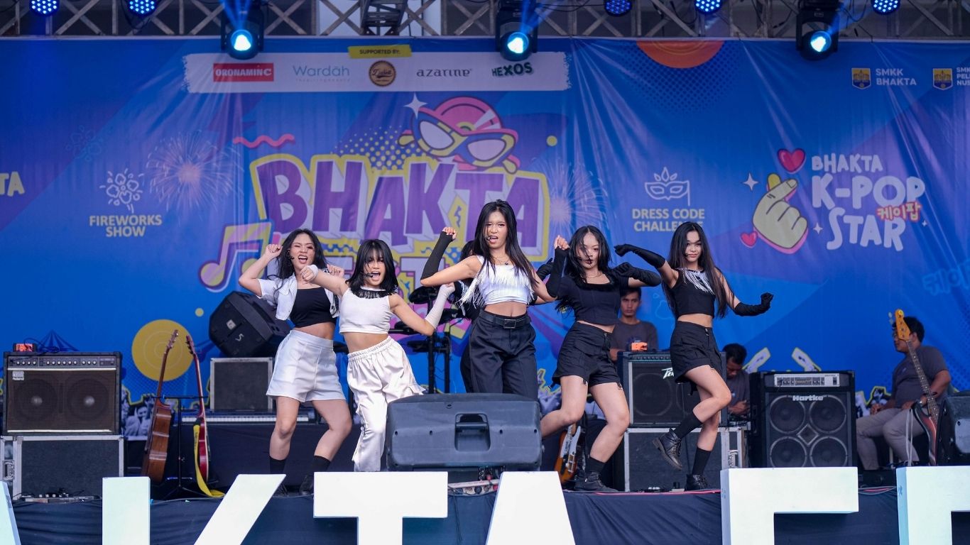 Bhakta Fest 2025 juga dimeriahkan kompetisi K-pop Dance dan Vocal Cover yang diikuti puluhan peserta.