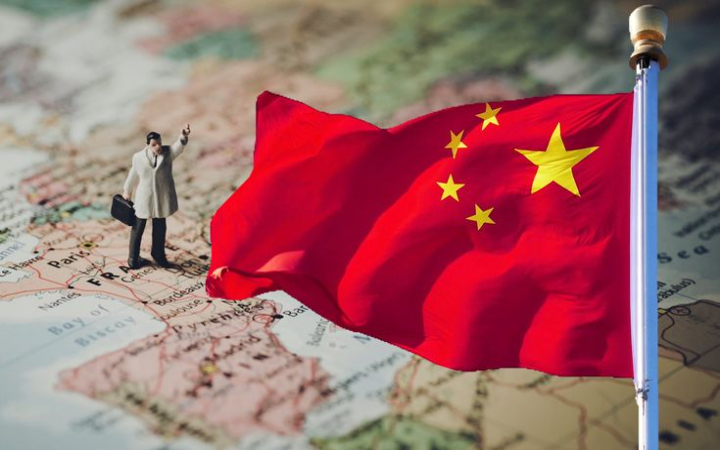 China telah menjadi salah satu kekuatan ekonomi terbesar di dunia. Dalam beberapa dekade terakhir, negara ini berhasil mengubah dirinya dari ekonomi tertutup menjadi pusat produksi dan perdagangan.
