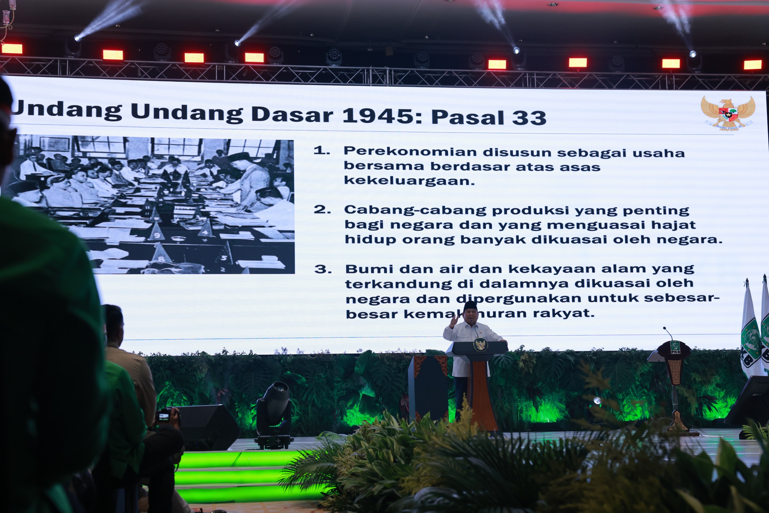 Presiden Prabowo hadiri acara Hari Lahir ke-27 Partai Kebangkitan Bangsa (PKB), di Jakarta Convention Center, Rabu (23/7/2025) malam.&nbsp;