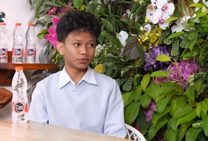 Farel Prayoga saat tampil dalam sebuah podcast Denny Sumargo.