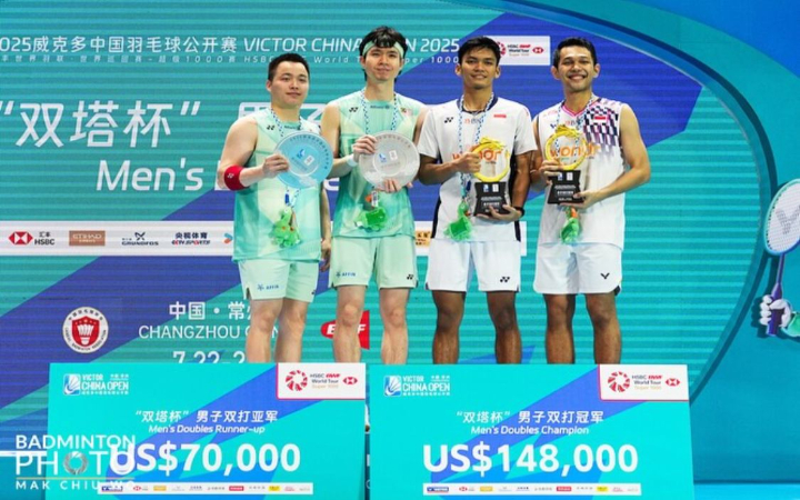 Pasangan ganda putra Indonesia, Fajar Alfian dan Muhammad Shohibul Fikri, menjadi juara China Open 2025.