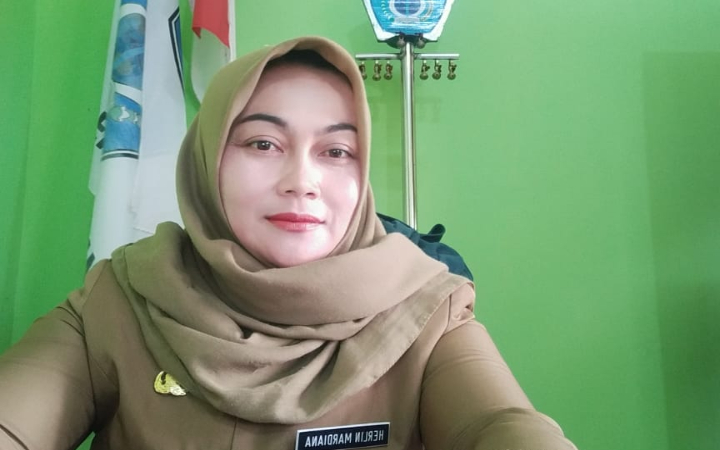 Kepala SMP Negeri 2 Sendang Tulungagung, Herlin Mardiana, M.Pd.