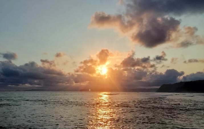Tulungagung tidak hanya dikenal dengan kerajinan batunya, tetapi juga memiliki banyak tempat indah yang cocok untuk berburu foto aesthetic.