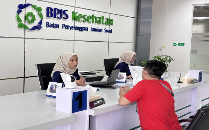 Agar selalu dapat memanfaatkan pelayanan kesehatan dari Program Jaminan Kesehatan Nasional (JKN), peserta JKN harus memastikan status kepesertaannya aktif.