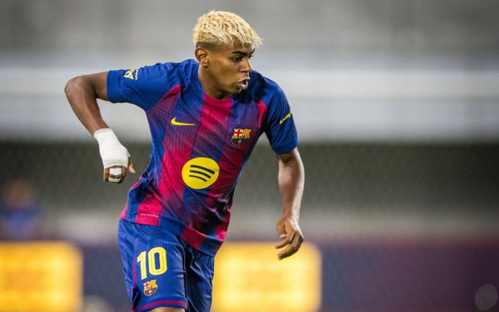 Barcelona menutup tur pramusim Asia dengan pesta gol setelah menaklukkan FC Seoul dengan skor telak di Seoul World Cup Stadium, Kamis (31/7/2025).