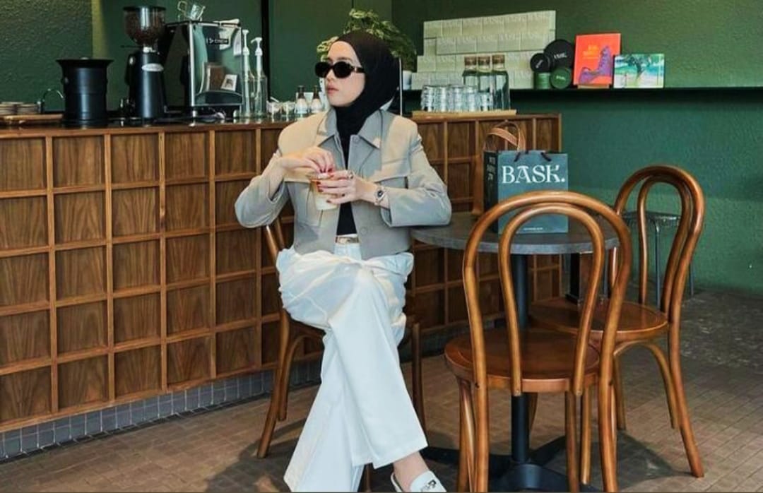 Untuk diketahui warga Tulungagung,  ternyata cara duduk bisa mengungkap banyak hal tentang kepribadian seseorang.