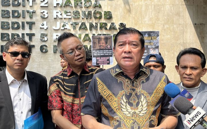 Silfester Matutina divonis 1,5 tahun penjara atas fitnah terhadap Jusuf Kalla, tapi belum dieksekusi hingga kini.