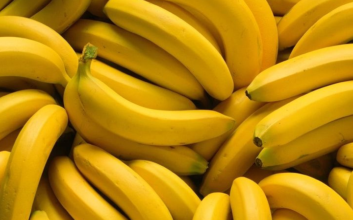 Pisang sebagai salah satu buah paling populer dan bergizi di dunia.