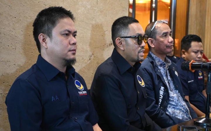 OTT KPK di Kolaka Timur ungkap dugaan korupsi proyek rumah sakit Rp170 miliar, ruang kerja Bupati disegel, nama kepala daerah ikut terseret.