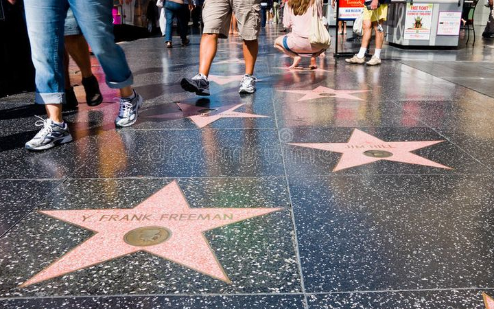 Hollywood Walk of Fame adalah salah satu landmark paling terkenal di dunia, terletak di Los Angeles, California, Amerika Serikat.