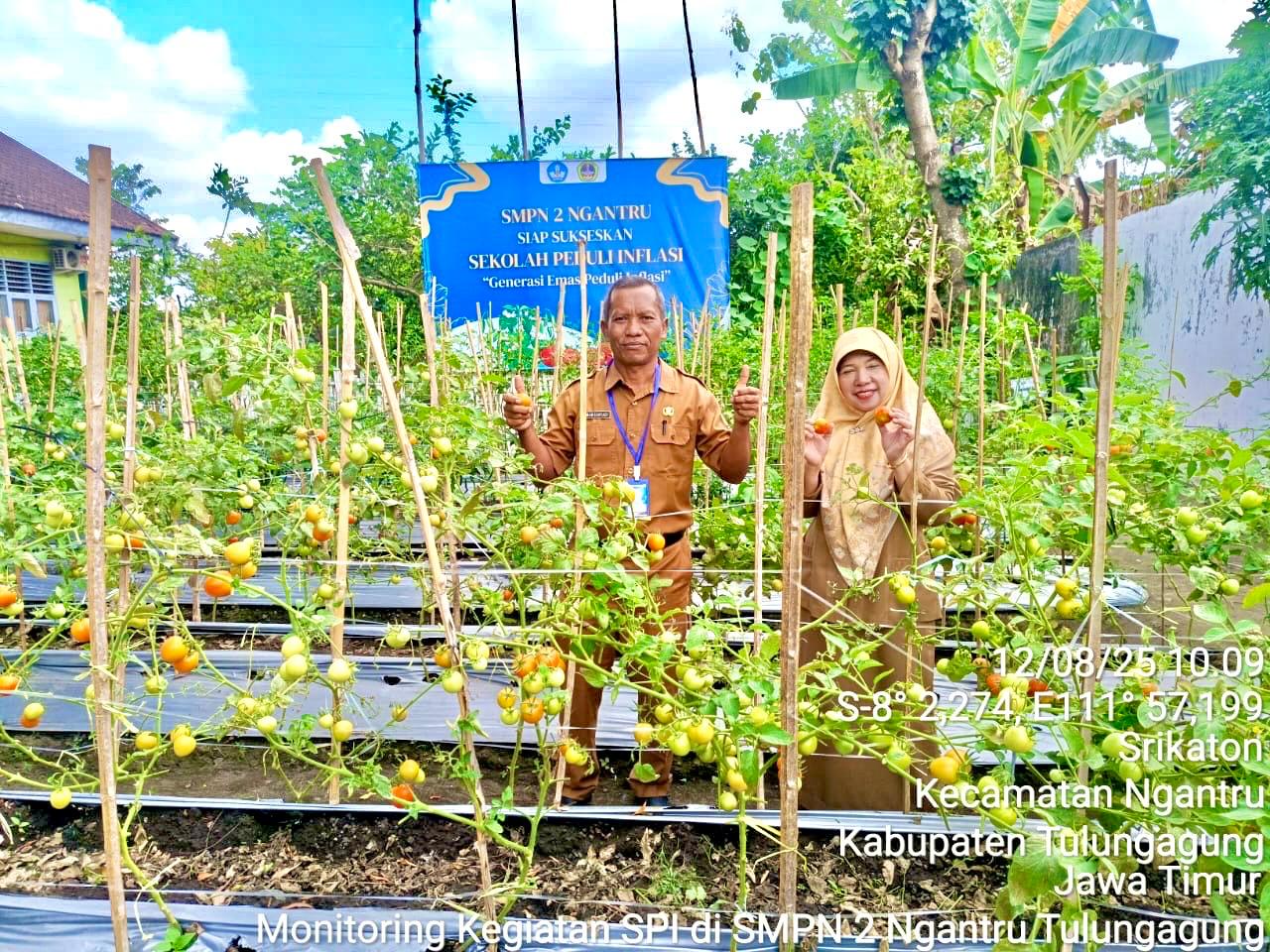 Monitoring kegiatan di SMPN 2 Ngantru, Tulungagung.