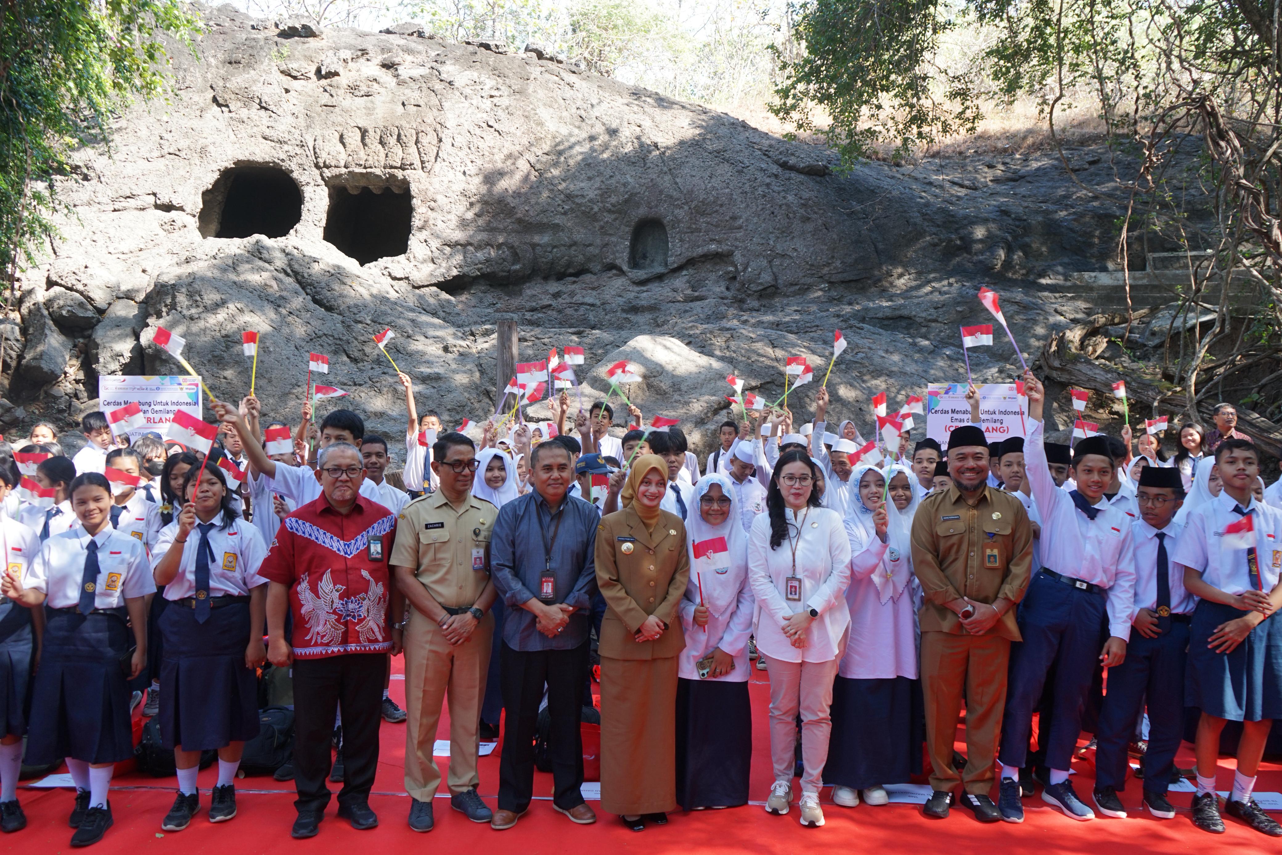 OJK dan TPAKD Kota Kediri peringati Hari Indonesia Menabung 2025.
