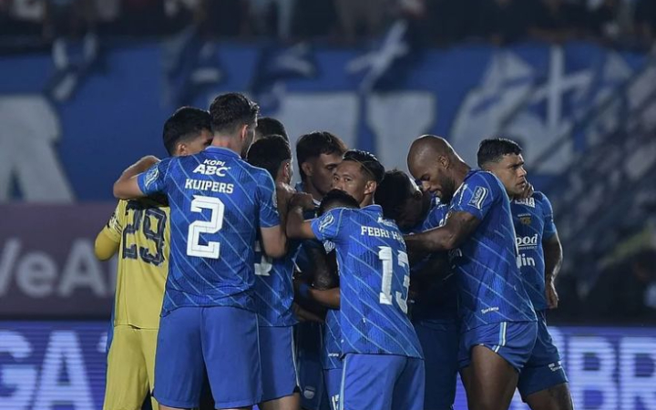 Persib Bandung vs Manila Digger berakhir dengan skor 2&ndash;1