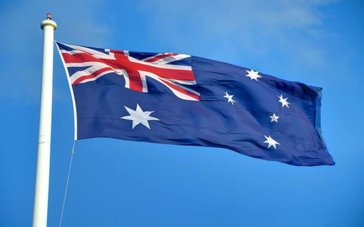 Pernah merasa udara di pagi dan malam hari di Indonesia terasa lebih dingin saat musim kemarau? Salah satu penyebab utamanya adalah fenomena alam yang disebut Angin Monsun Australia.