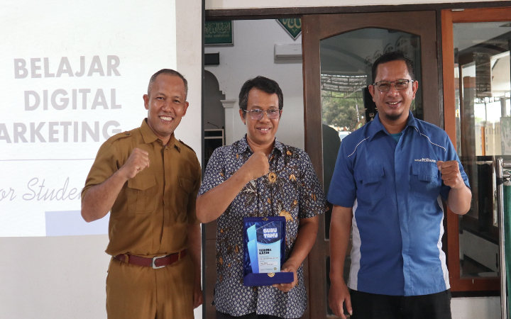Beragam hal dipaparkan narasumber Guru Tamu pada siswa SMAN 1 Rejotangan.
