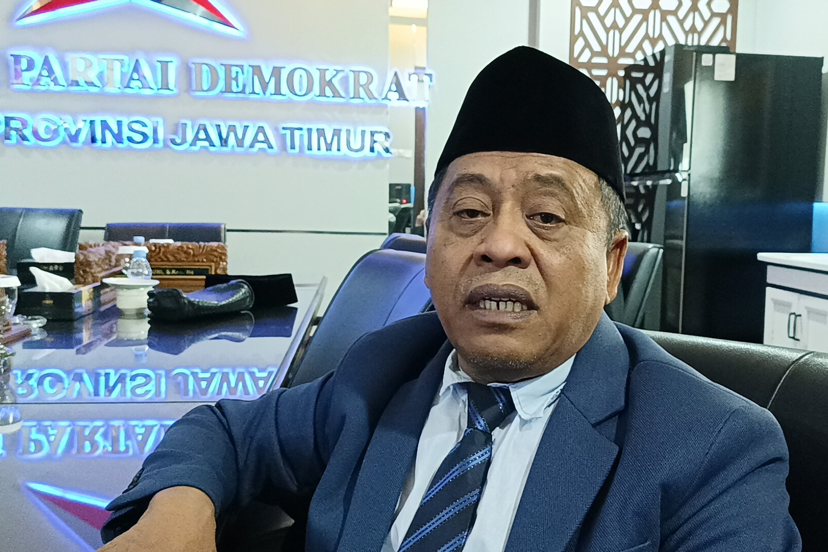 Anggota DPRD Jawa Timur Samwil menyoroti kenaikan PBB.
