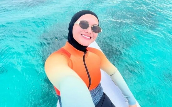 Fakta lengkap meninggalnya selebgram Kairissta Chaniago di Ujung Kulon akhirnya terungkap, keluarga tegaskan bukan karena tenggelam.