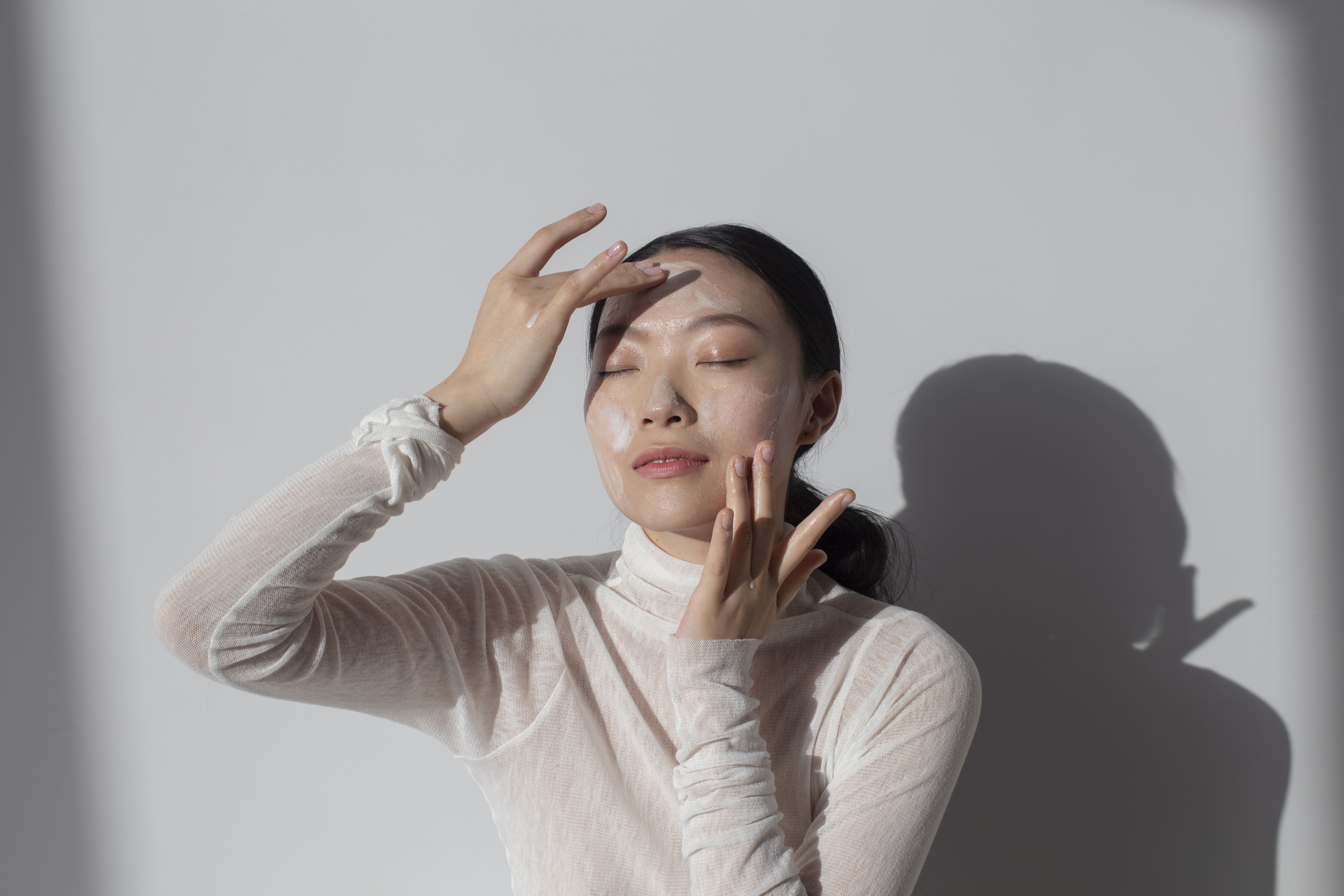 Kulit sehat berawal dari suncreen yang tepat ,yuk temukan jenis suncreen yang tepat untukmu.