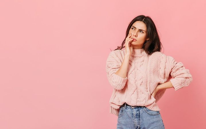 Pernahkah kamu ingin melakukan sesuatu, lalu tiba-tiba lupa padahal baru saja terpikir? Fenomena ini sering dialami banyak orang.
