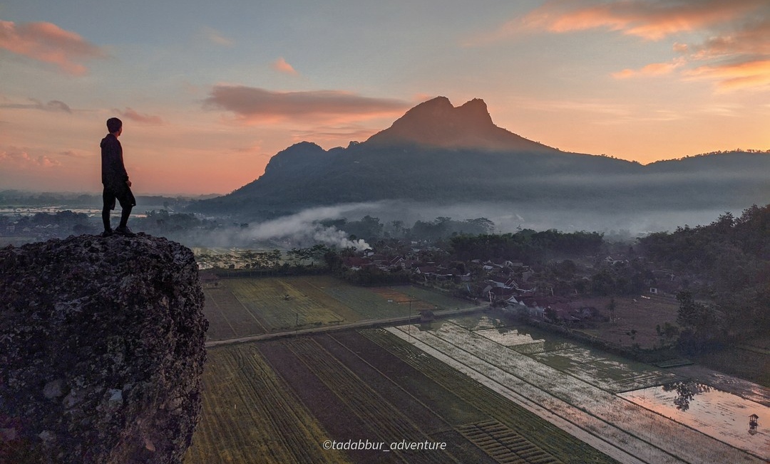 pemandangan puncak tumpak celeng(insatgram:@tadabbur_adventure)