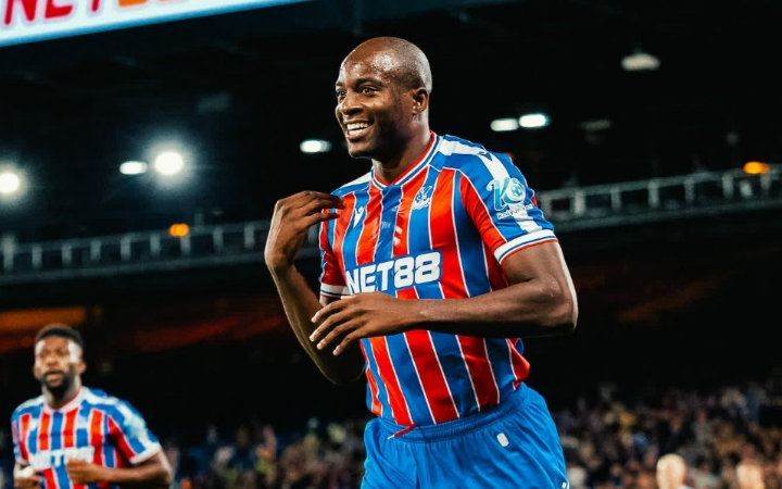 Jean-Philippe Mateta merayakan gol tunggal yang membawa Crystal Palace menang 1-0 atas Fredrikstad di Selhurst Park, Kamis (21/8/2025).