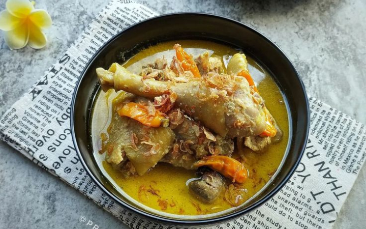Bagi siapa pun yang pernah tumbuh besar di Tulungagung, masakan rumahan bukan sekadar makanan tapi pengingat akan hangatnya rumah, tawa keluarga, dan obrolan sederhana di meja makan.