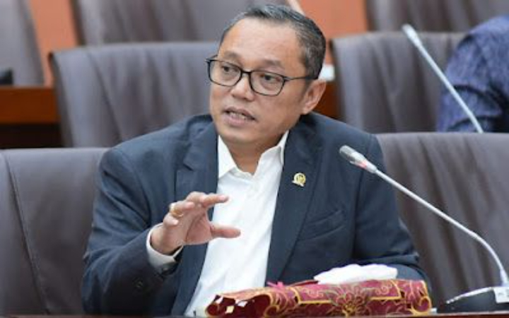 Deddy Sitorus: Membandingkan Kami dengan Rakyat Jelata Itu Sesat Logika, DPR Panen Kecaman