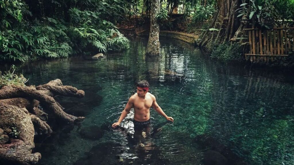 Air jernih Sumber Umbulan yang menjadi sumber kehidupan warga sejak ratusan tahun lalu, sekaligus destinasi wisata hidden gem di Malang. ( Jelajahnesia)