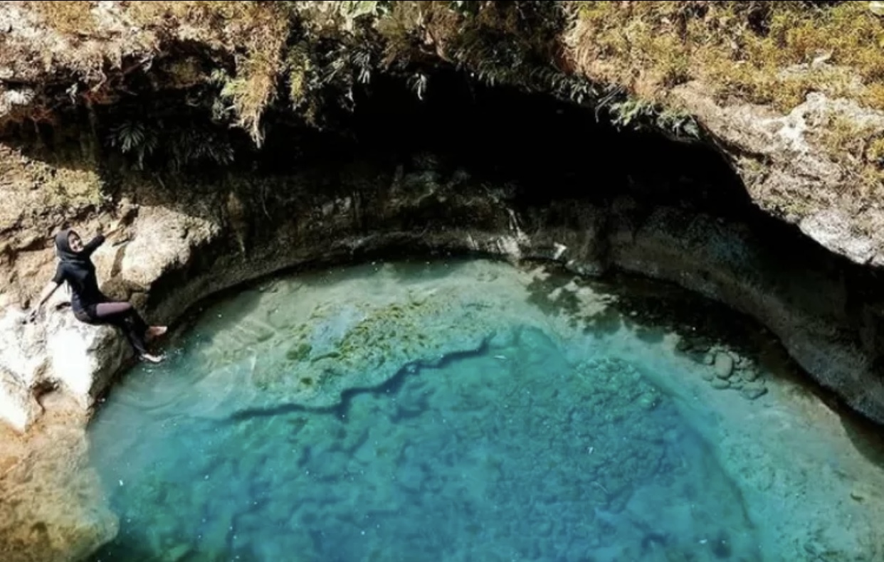 Kali Jambean&mdash;sebuah sungai dengan air biru jernih yang menyejukkan mata dan jiwa. Belum banyak yang tahu, keasriannya masih terjaga alami (instagram @bintiraa)
