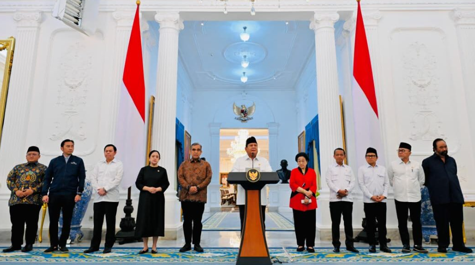 Presiden Prabowo gelar pertemuan di Istana Merdeka, tegaskan sanksi untuk DPR dan ajak wakil rakyat peka terhadap aspirasi publik (https://www.presidenri.go.id  Foto: BPMI Setpres/Laily Rachev)