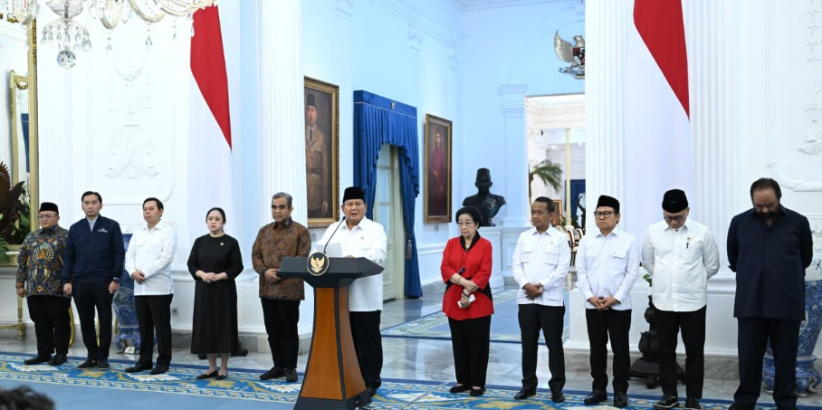 Presiden Prabowo umumkan reformasi DPR: cabut tunjangan, moratorium kunker luar negeri. Langkah tegas respons aspirasi masyarakat, anggota DPR bermasalah dinonaktifkan (https://www.presidenri.go.id )
