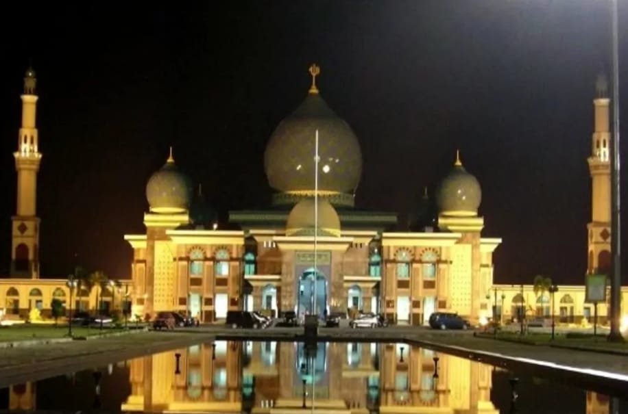 Masjid Agung An-Nur Pekanbaru.