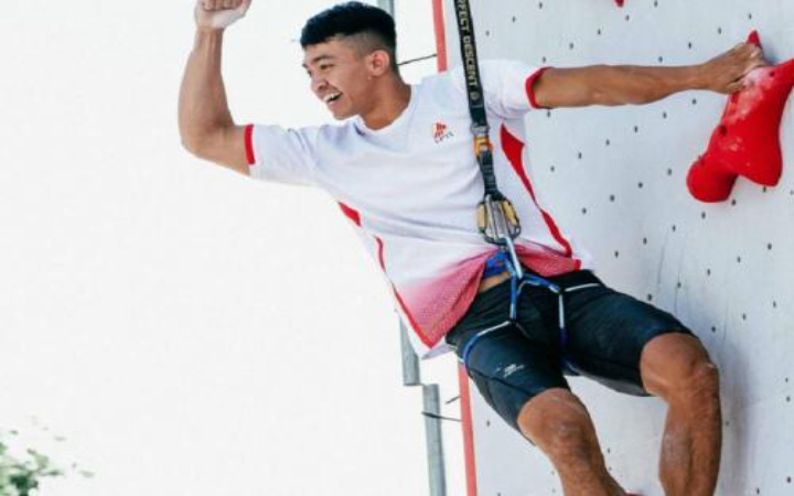 Panjat tebing kini bukan hanya olahraga ekstrem yang menantang adrenalin, tapi juga jadi kebanggaan nasional.