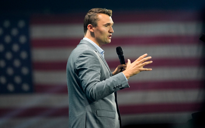 Kabar duka datang dari dunia politik konservatif Amerika Serikat. Charlie Kirk, pendiri organisasi mahasiswa konservatif Turning Point USA (TPUSA).