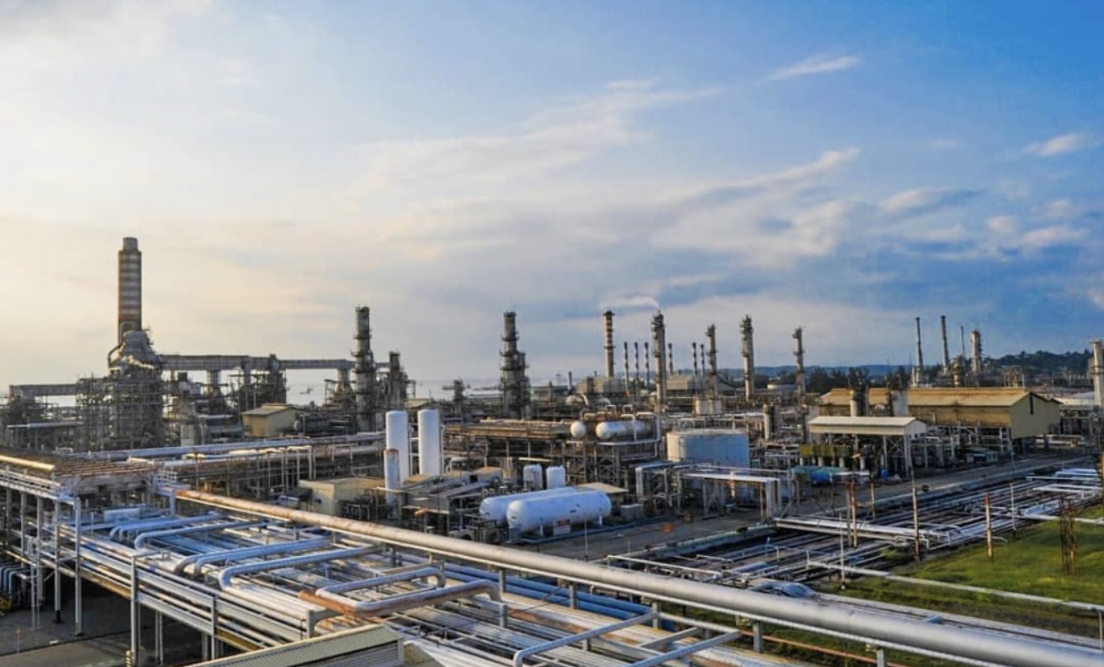 Proyek Kilang Tuban Indonesia ternyata tak hanya menarik minat Rusia. Diam-diam, banyak investor asing mulai melirik proyek raksasa energi ini. Siapa saja mereka? (Listrik Indonesia)