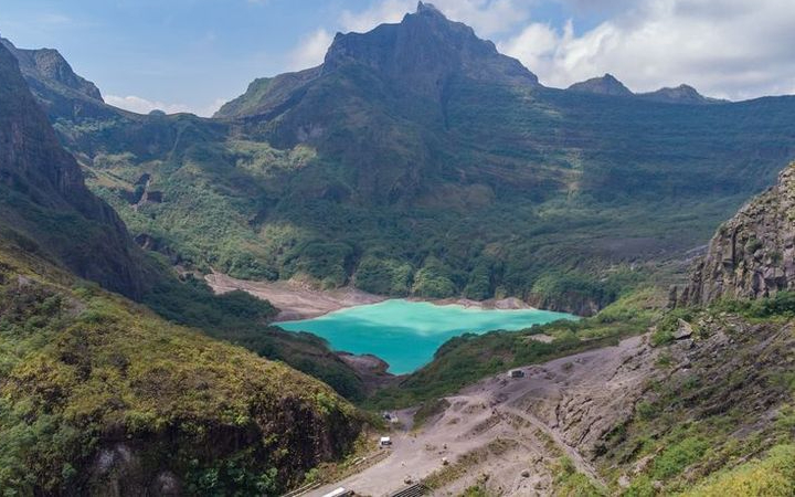 Kasus pencurian menimpa peralatan vital pemantau aktivitas Gunung Kelud.