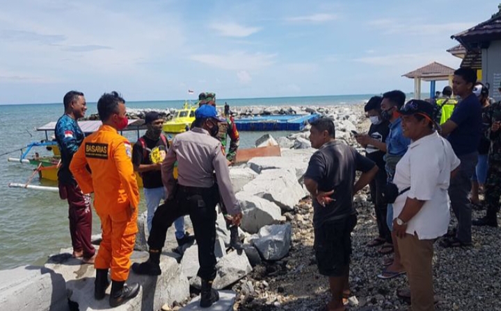 KM Gardan Barokah Nikmat Duyung karam di perairan Banyuwangi. Namun semua awaknya berhasil selamat.