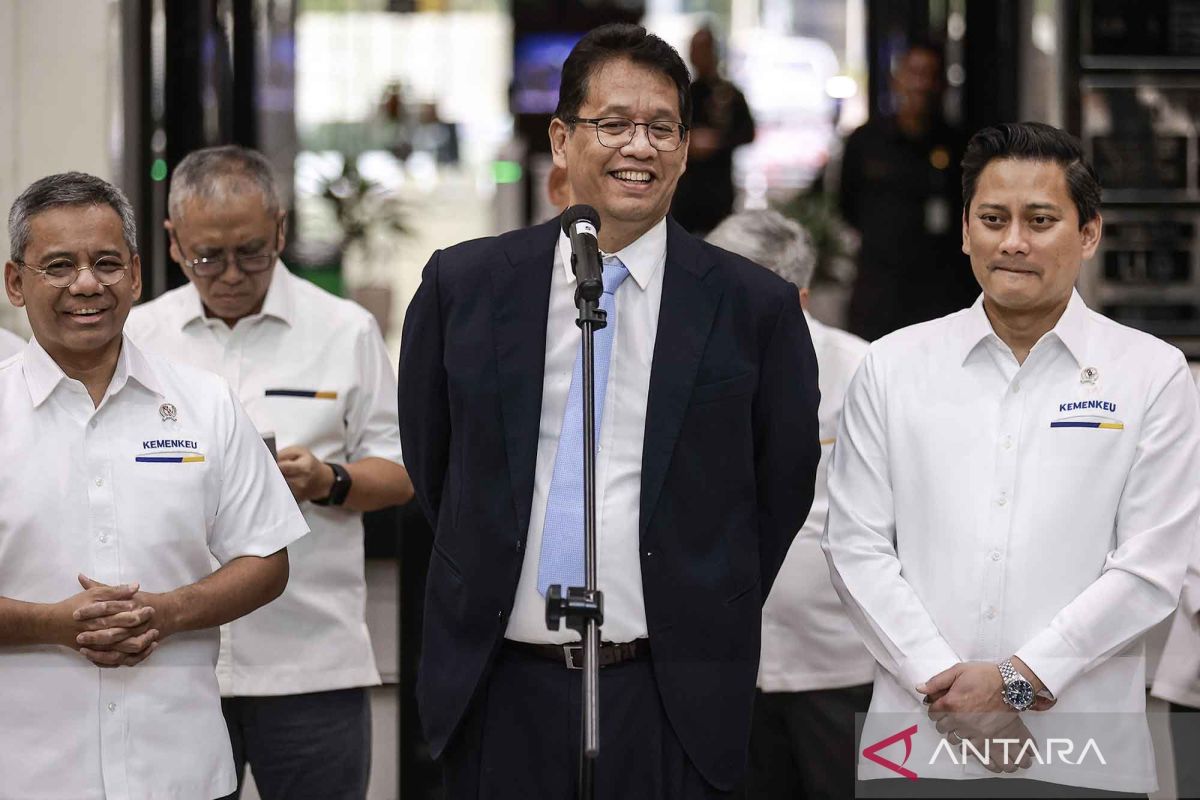 Pemerintah salurkan Rp200T ke bank  untuk dorong kredit produktif dan perkuat ekonomi nasional. (antaranews.com)